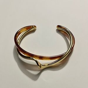1 piece Sheet Metal Twist Bangle